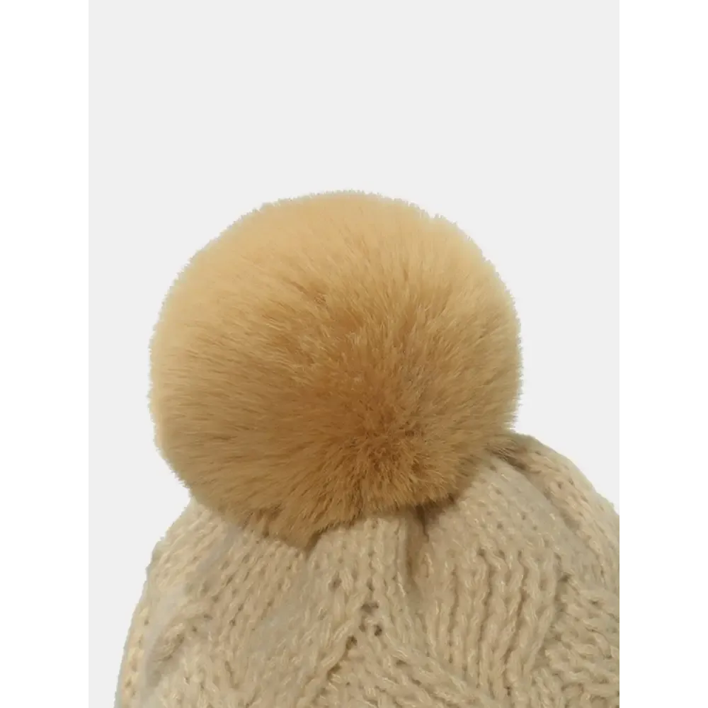Roll Rim Cable-Knit Hat A Pinnacle of Luxury Fashion for Women